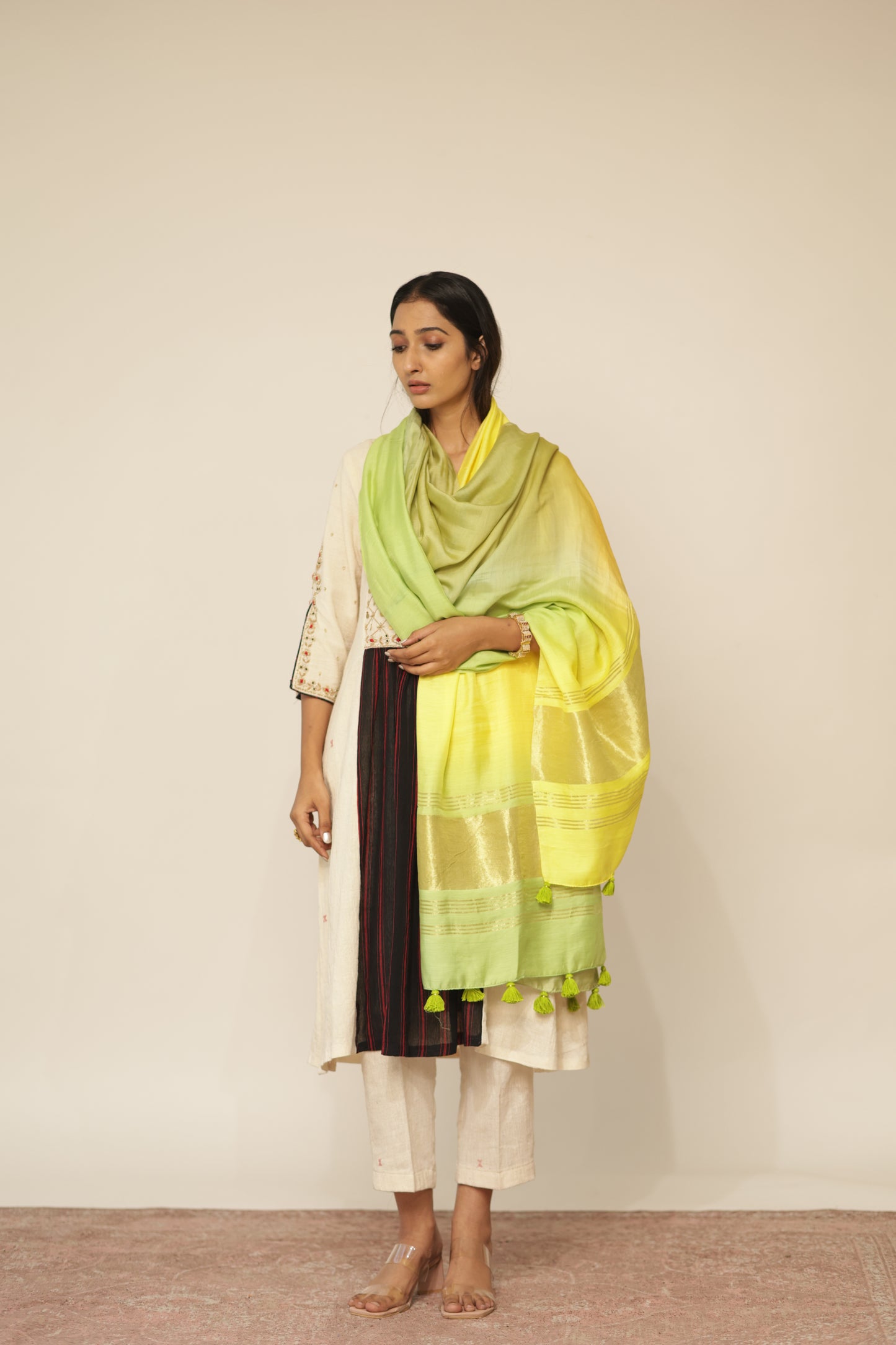 IVORY & BLACK GINI KURTASET