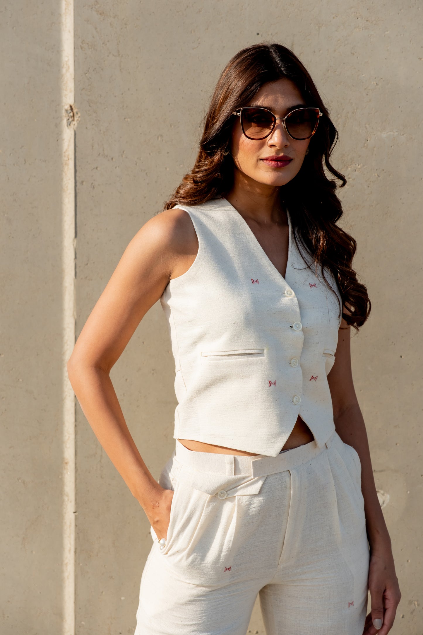 GAYATRI SISODIYA IN IVORY WAISTCOAT CO-ORD SET
