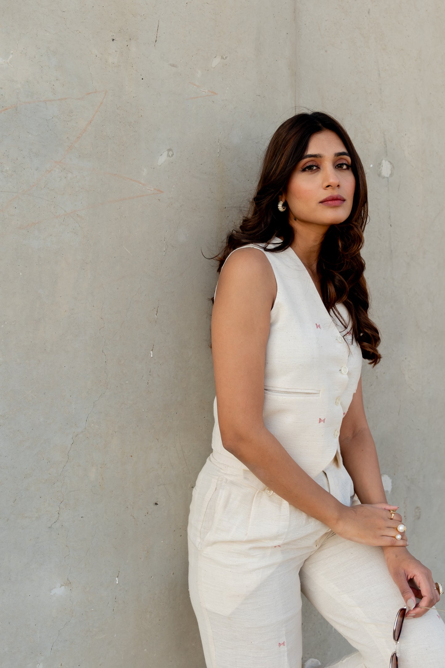 GAYATRI SISODIYA IN IVORY WAISTCOAT CO-ORD SET