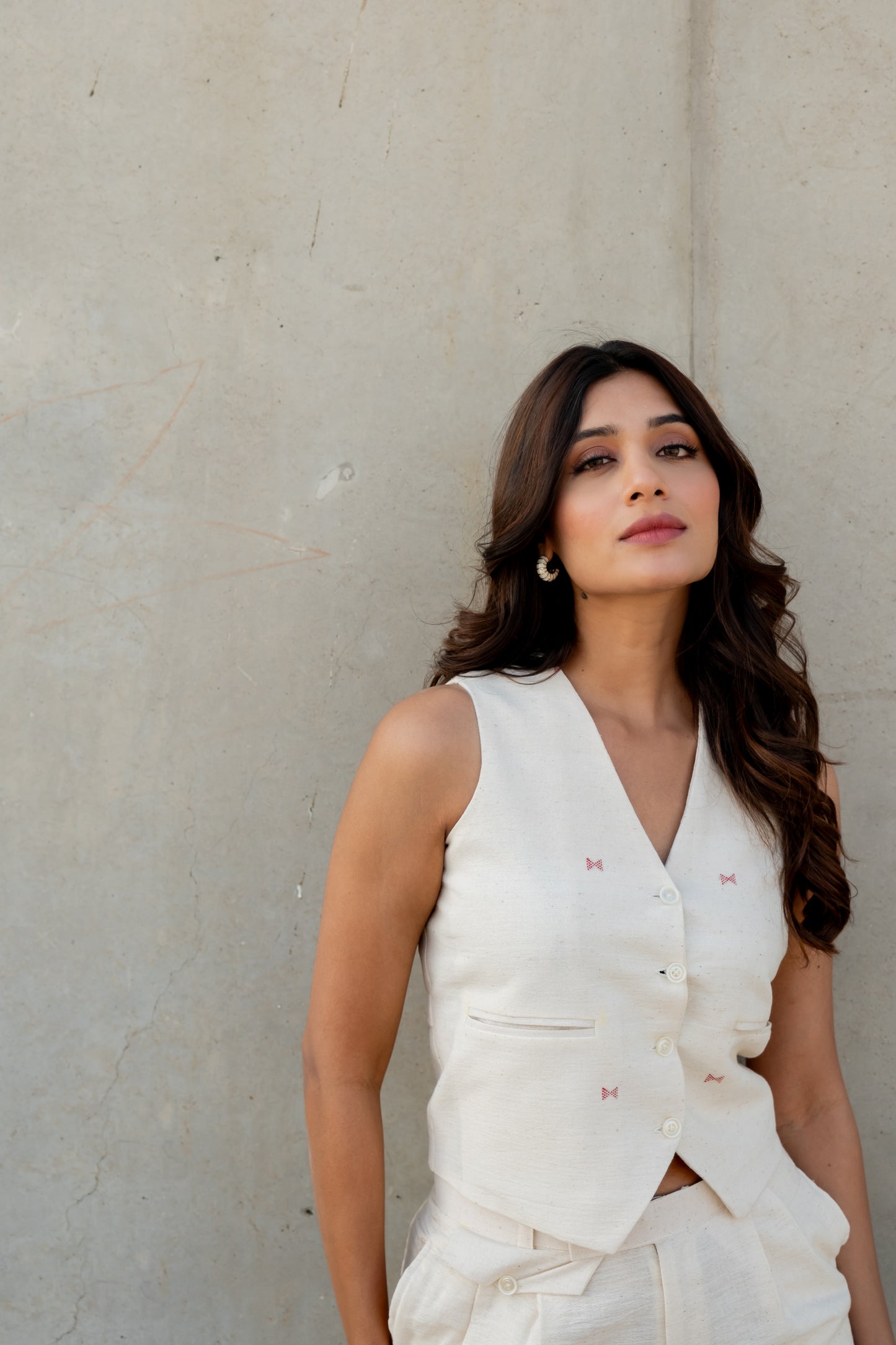 GAYATRI SISODIYA IN IVORY WAISTCOAT CO-ORD SET