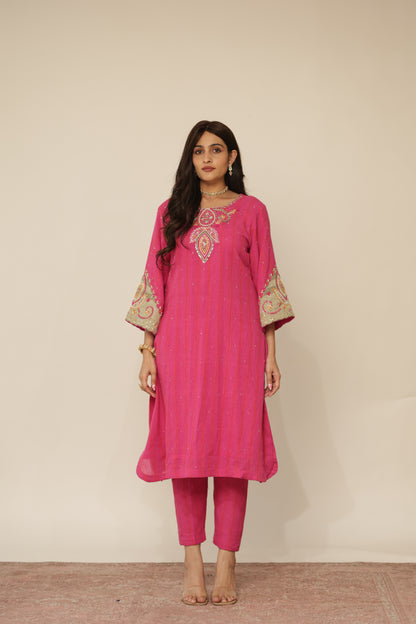 FUSCHIA KAIRI KURTASET