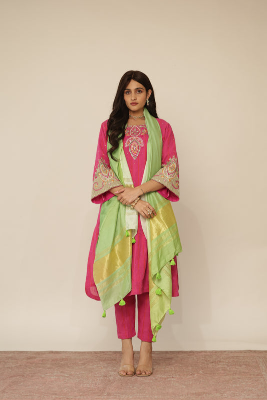 FUSCHIA KAIRI KURTASET