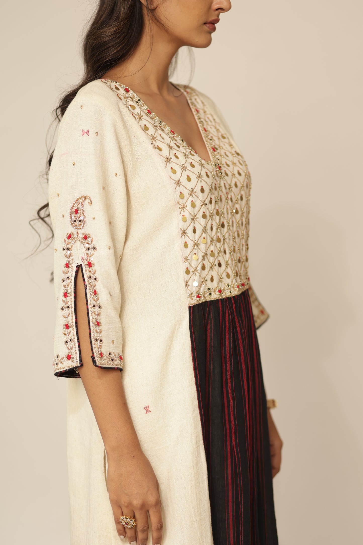 IVORY & BLACK GINI KURTASET
